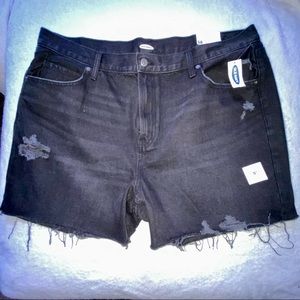 NWT. Old Navy Women’s Black Denim Jean Shorts. Size 18.